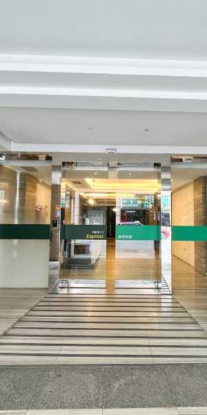 雀客快捷台北車站館